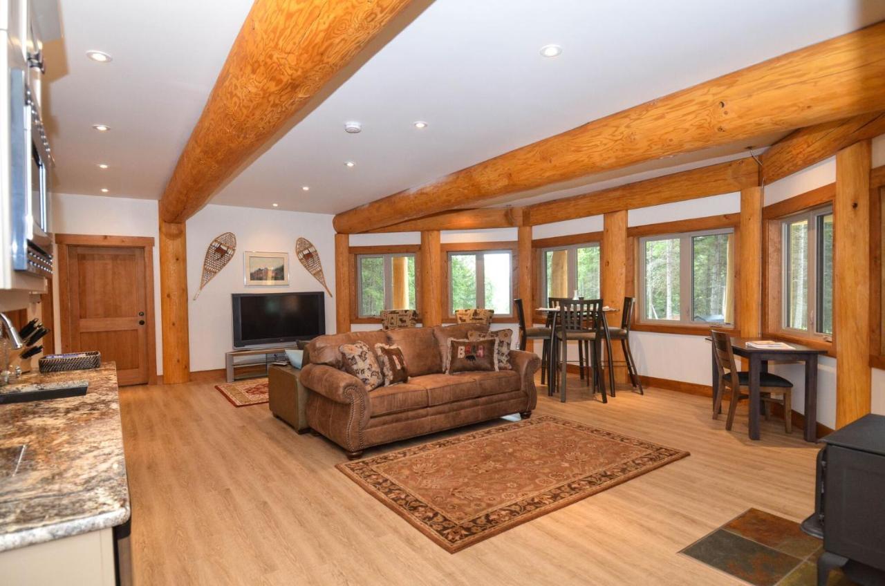 Golden Acres Mountain Lodge エクステリア 写真